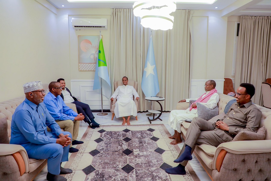 Madaxweyne Guudlaawe oo la kulmay Xubnaha Fulinta ee JSP.jpg